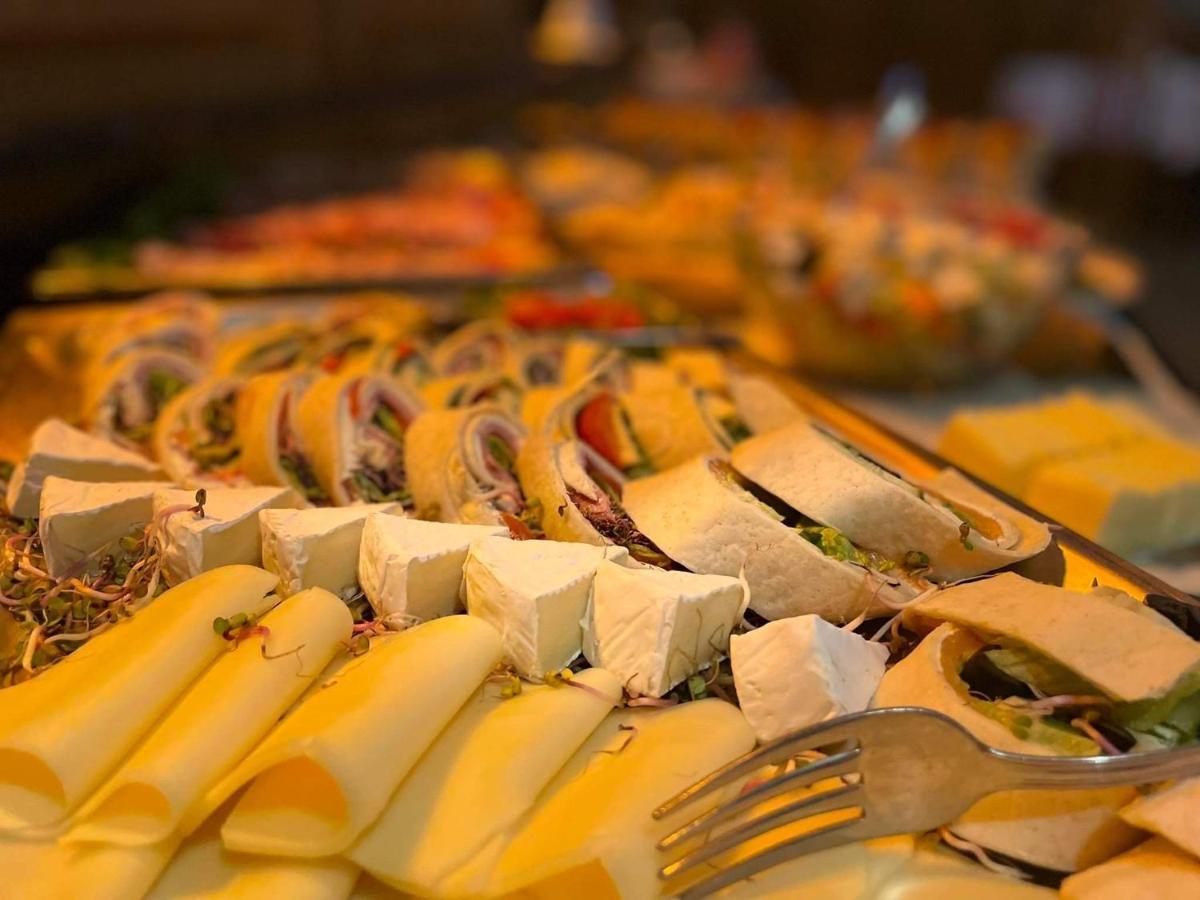 نوفه تارخ Restauracja Noclegi Ruczaj المظهر الخارجي الصورة