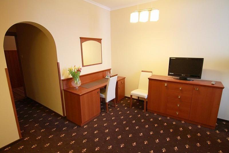 نوفه تارخ Restauracja Noclegi Ruczaj المظهر الخارجي الصورة